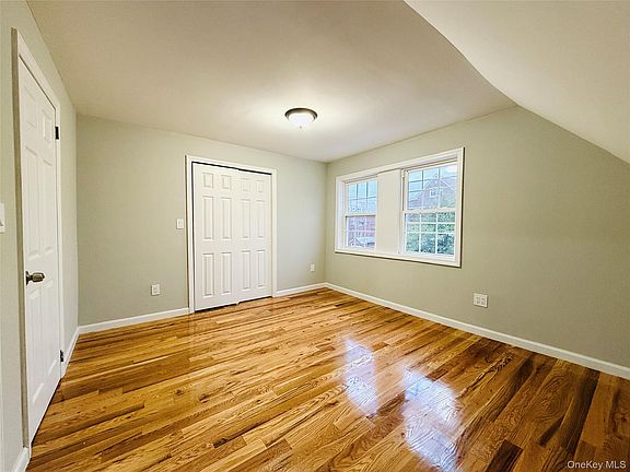 3rd image of 1627 Pilgrim Avenue
