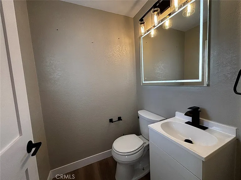 11597 Norgate Cir — Photo 8