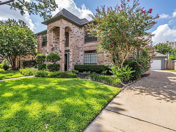 3rd image of 11727 Pecan Creek Dr