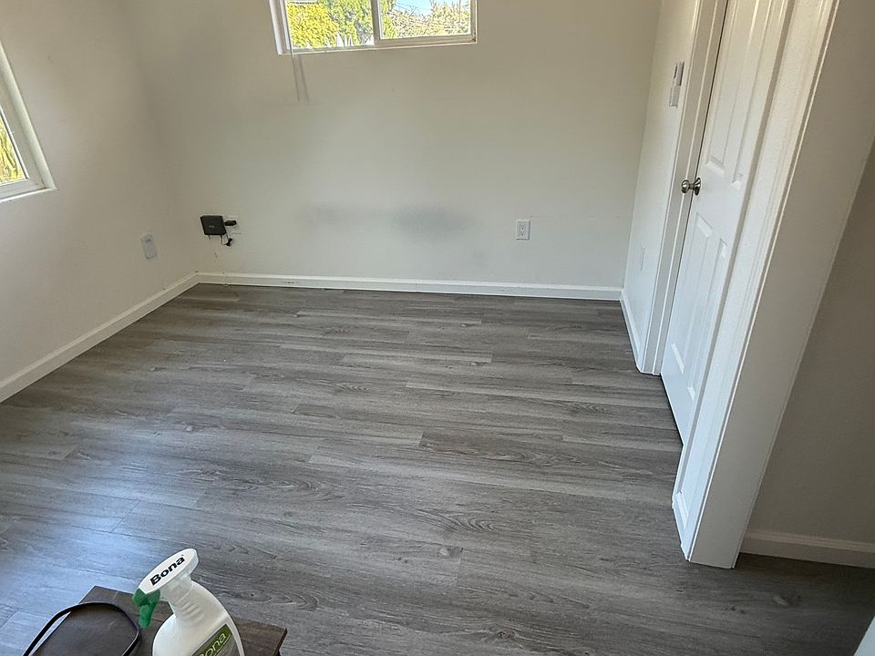1st image of 989 Summerfield Rd #1