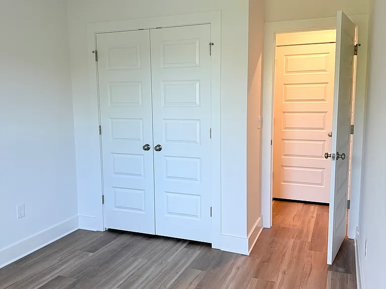 165 Hawk St — Photo 20