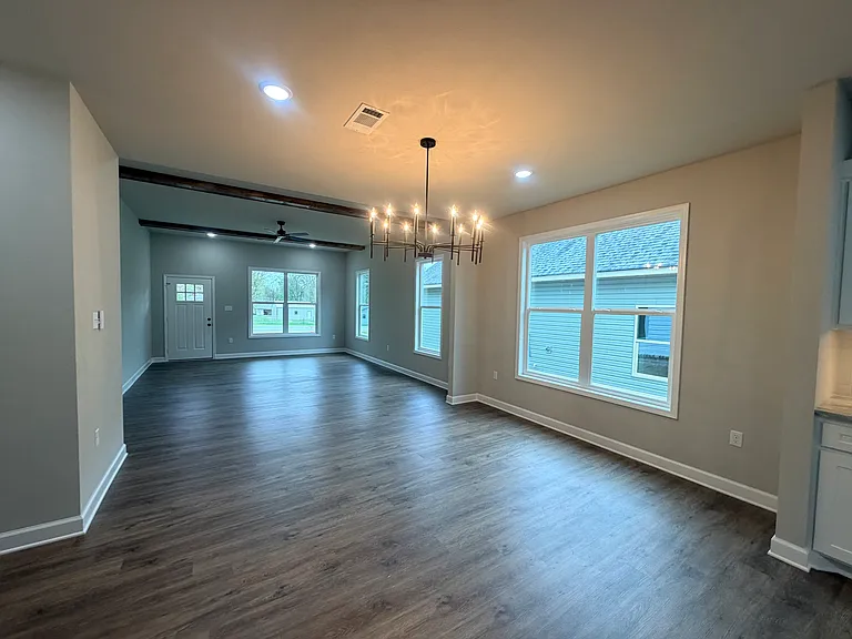 207 Vulcan Rd — Photo 4