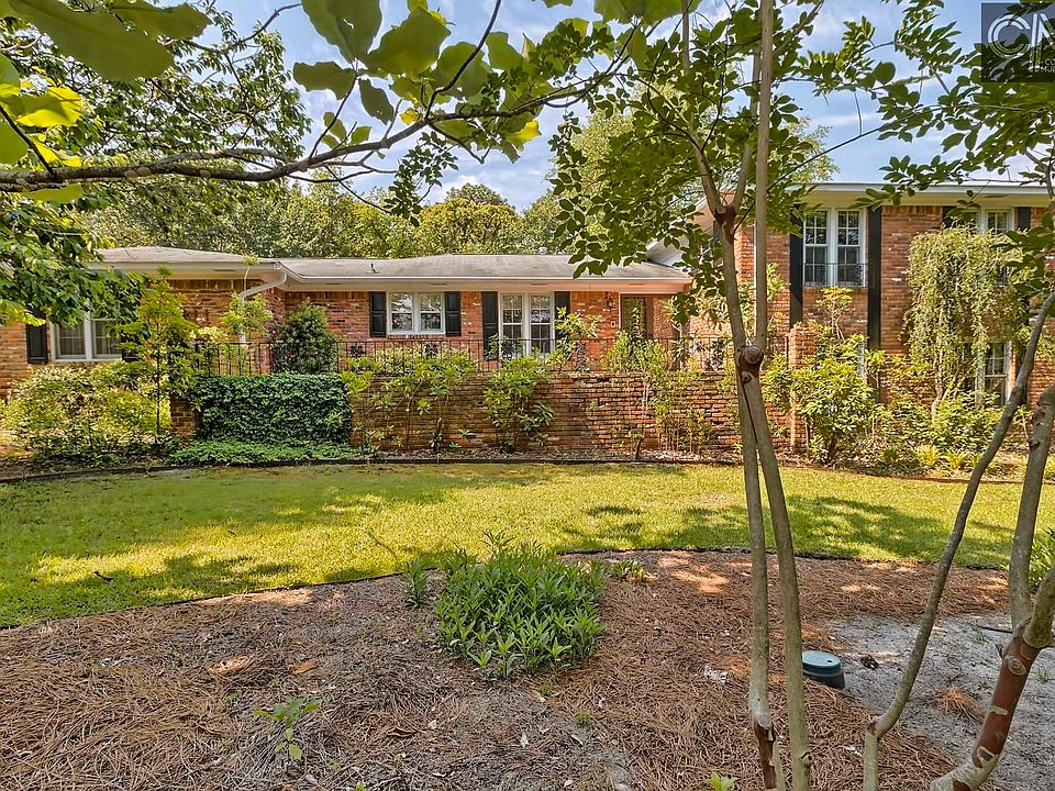 1st image of 116 Park Shore Dr E