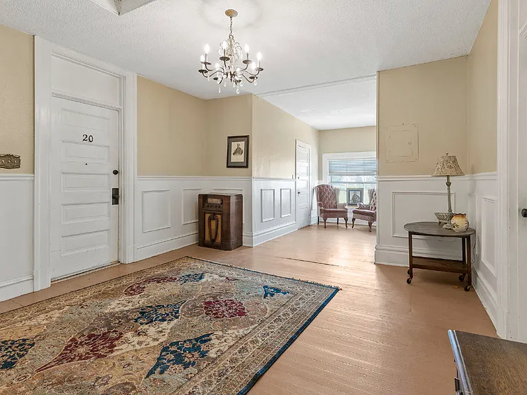 103 Barnhardt Cir #8 — Photo 11