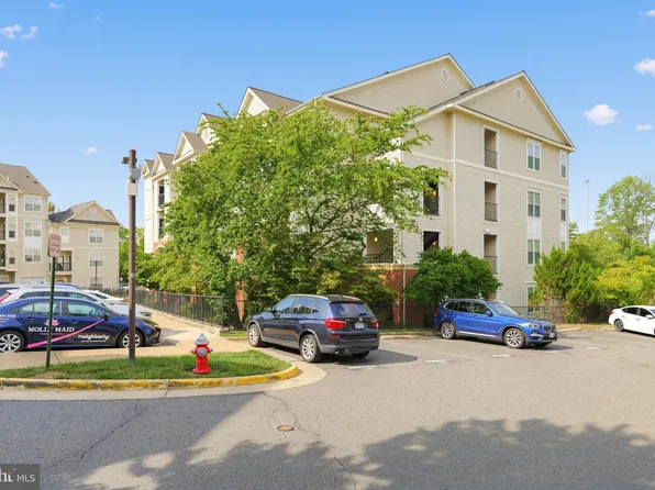 11320 Aristotle Dr Unit 4-308, Fairfax, VA 22030