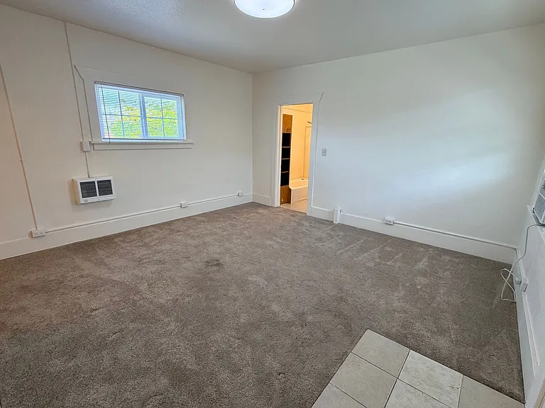 102 N Mission St — Photo 6
