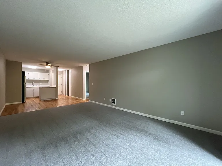 15827 NE Glisan St #1 — Photo 15
