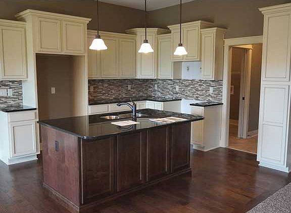 4th image of 8274 Mercato Ct W