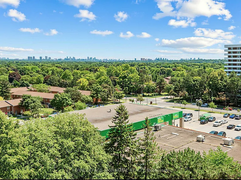 8111 Yonge St #1010 — Photo 36