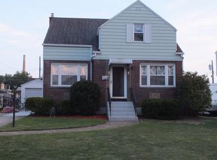 242 Lowell Rd, Buffalo, NY 14217