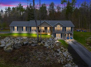 18 Mariner Ln, Sebago, ME 04029