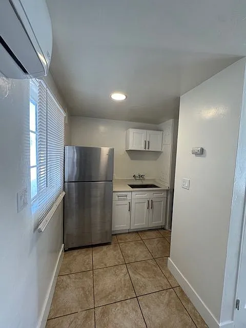 15-33 N Longfellow Ave #27