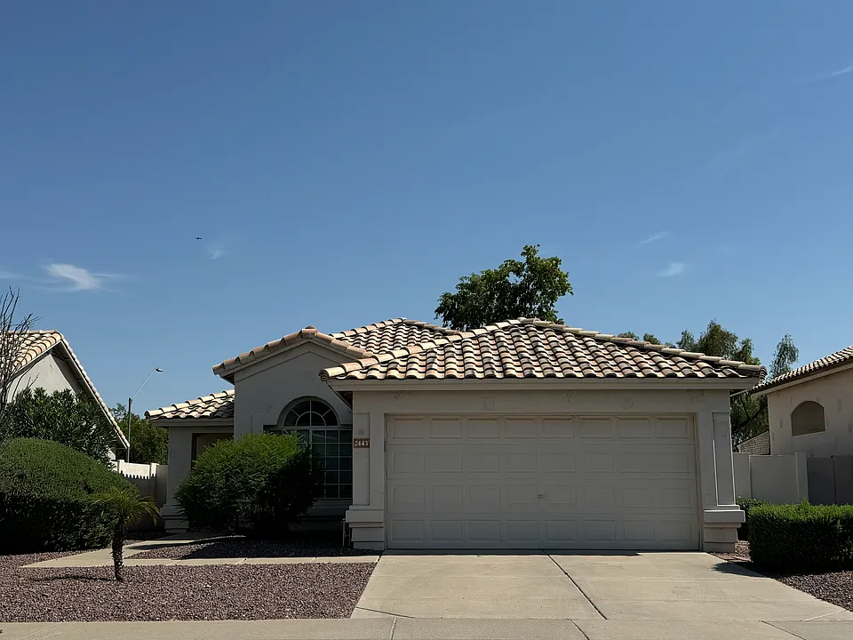 7443 W Via Del Sol Dr