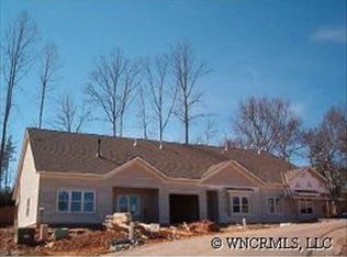 27 Fox Briar Dr #T-6, Fletcher, NC 28732