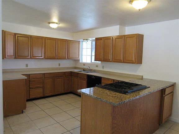 5th image of 861 Tillman Ln