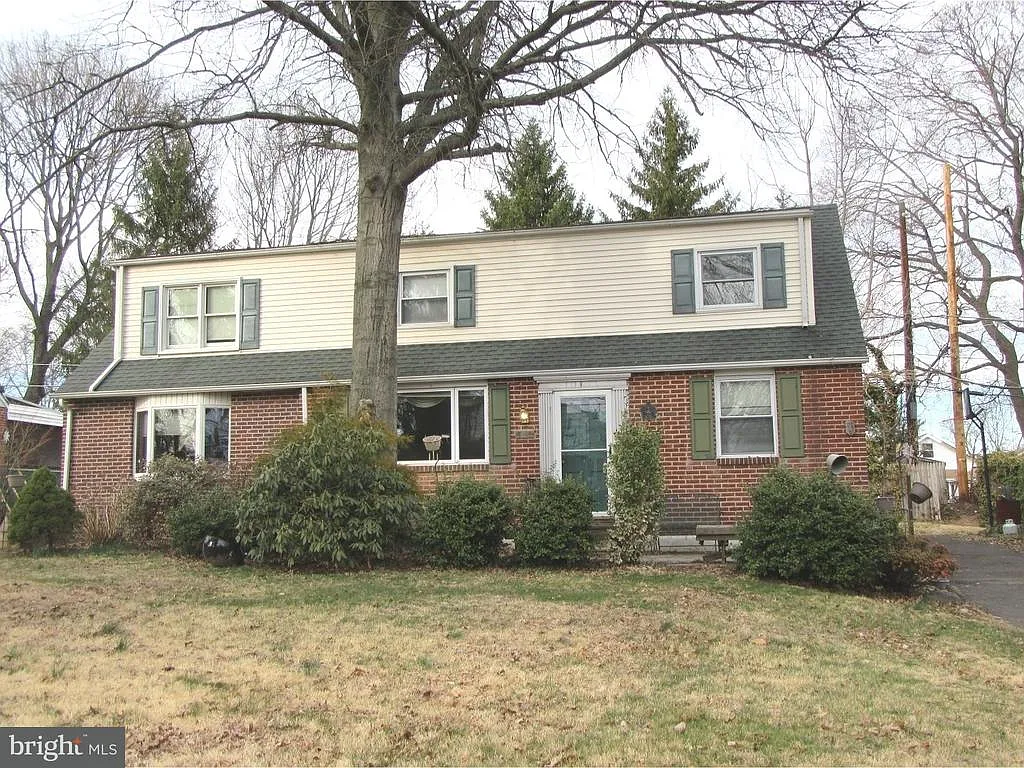 120 Newington Dr photo 1