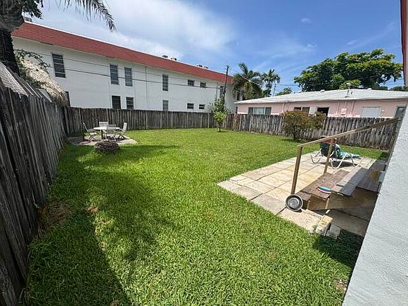 5th image of 1507 Hayes Street
