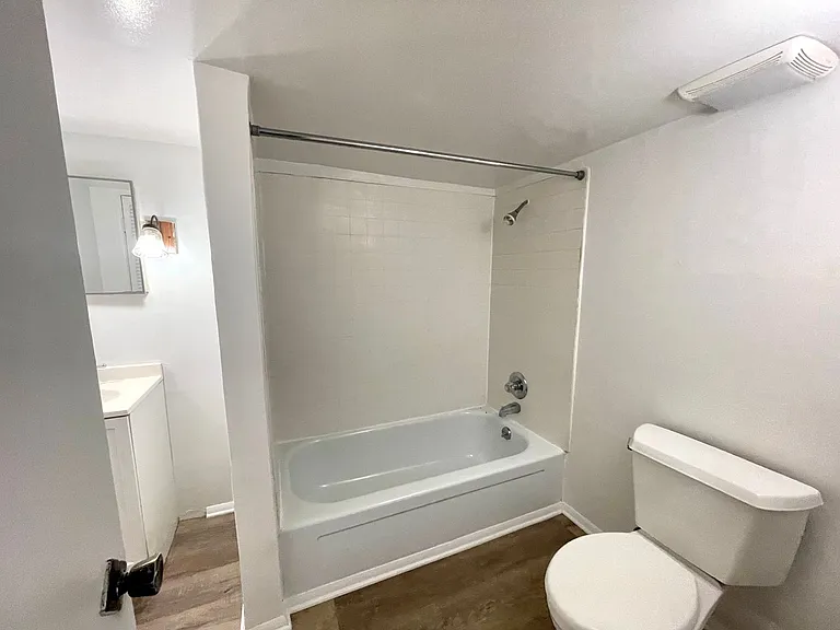 35 Wyoming St — Photo 12