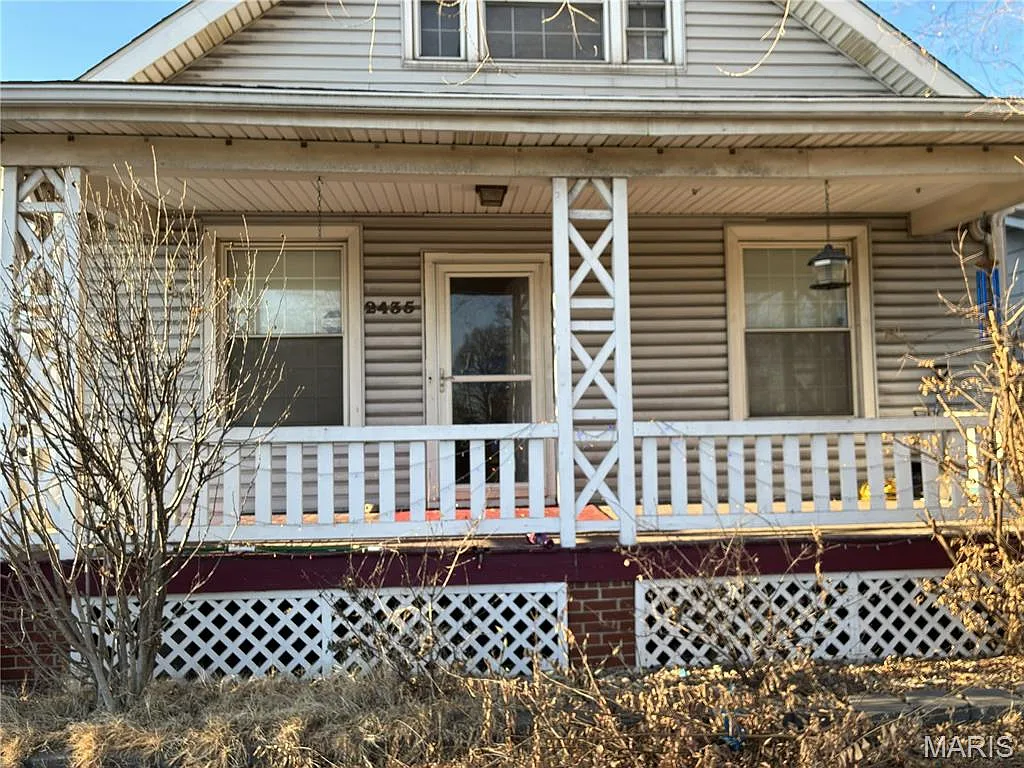 2435 Madison Ave photo 1