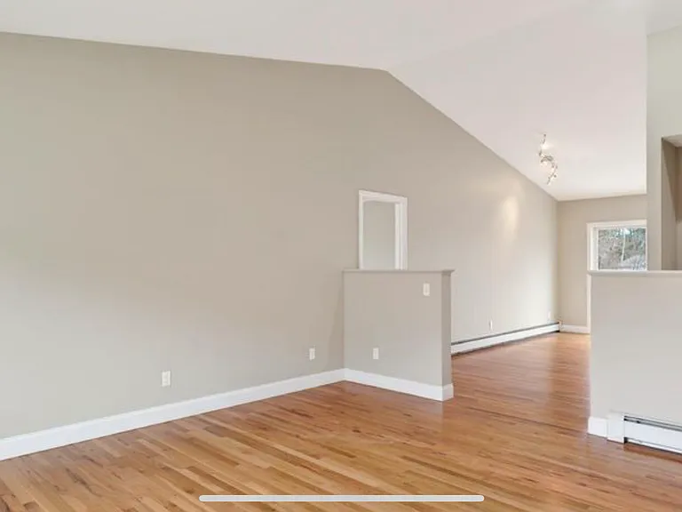 34 Maurice Way — Photo 6