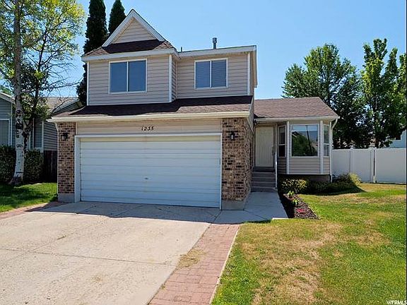 2nd image of 1235 W Athleen Dr