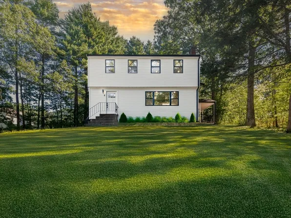 8 Ferndale Ave, Norfolk, MA 02056