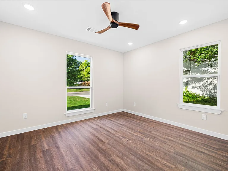 506 W Woodruff Ave — Photo 26