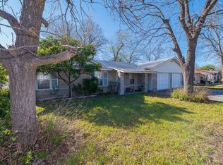 613 Old Carrizo Rd, Uvalde, TX 78801