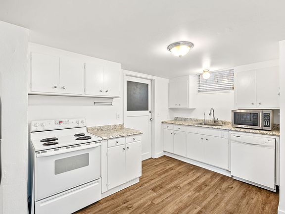5th image of 3206 16th Ave W Ste B