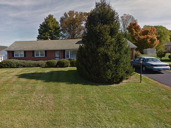 4th image of 719 Brookshire Dr