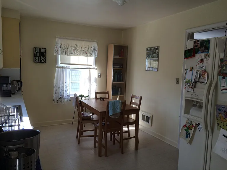 212 Pineridge St — Photo 8