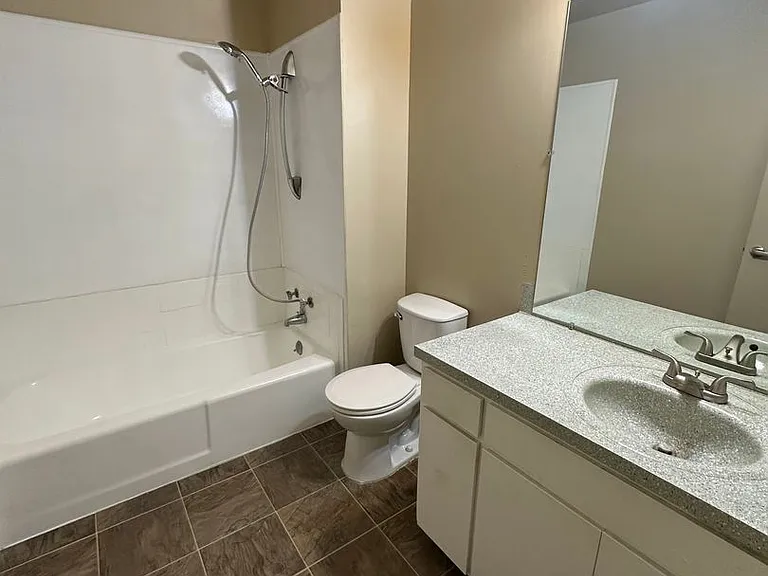 Eastridge — Photo 23