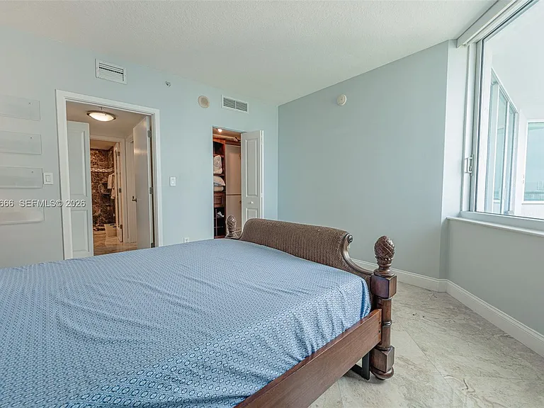 325 S Biscayne Blvd #4222 — Photo 21