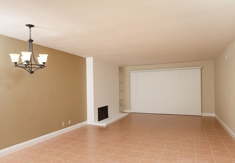 1st image of 334 W Bennett Ave APT C