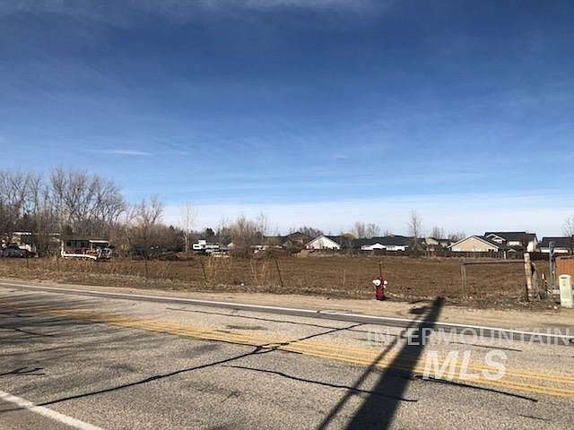 2nd image of 1710 E Amity Rd