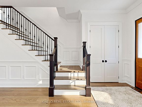 3rd image of 79 Albert St