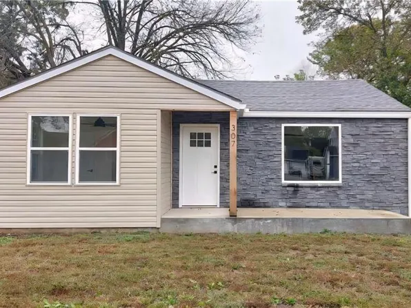 307 S West St, Arma, KS 66712