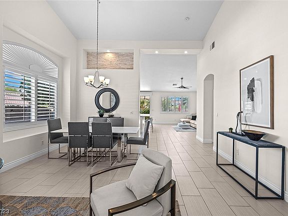 5th image of 1924 Sierra Oaks Ln