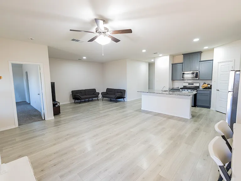6321 Wales St — Photo 19