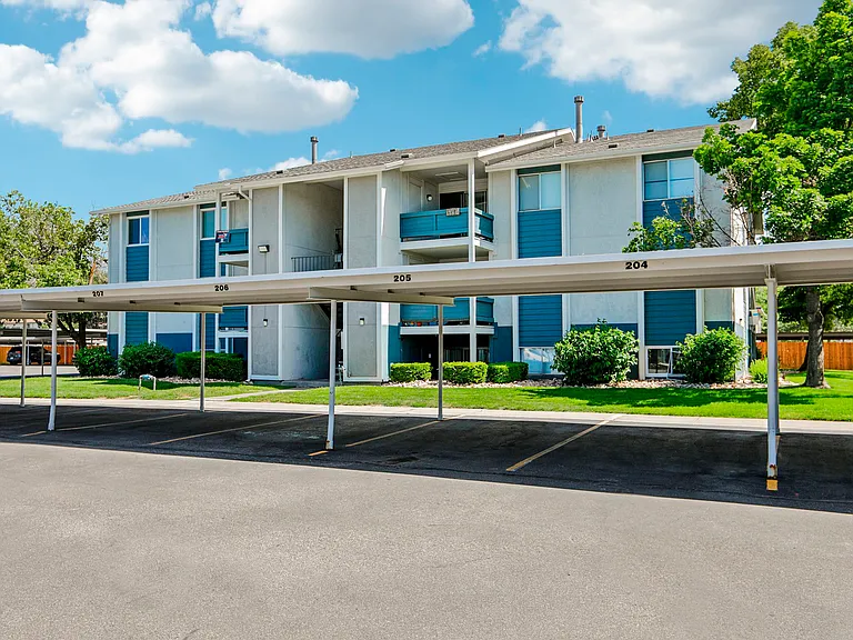 Brighton Place Apartments — Photo 12