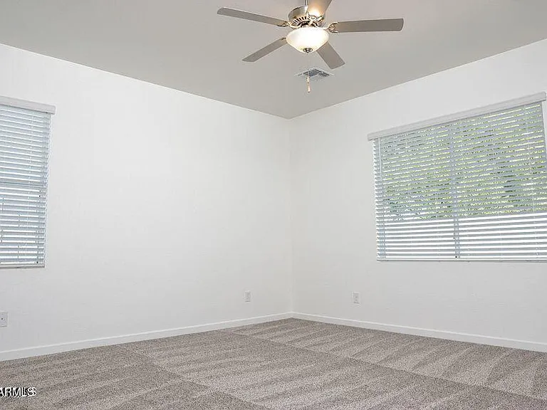 15815 N 65th Ave — Photo 3