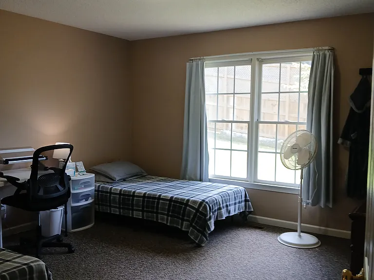 1040 Foxhollow Trl — Photo 9