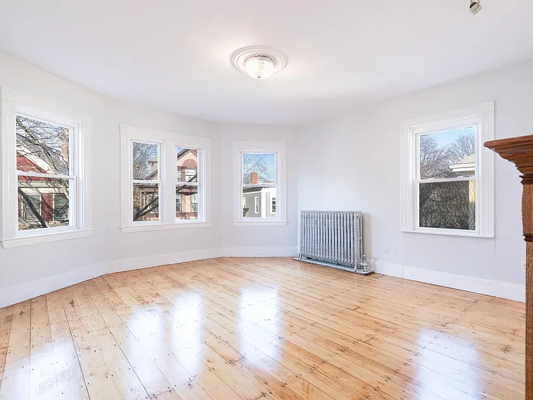 86 Brook St #3 — Photo 11
