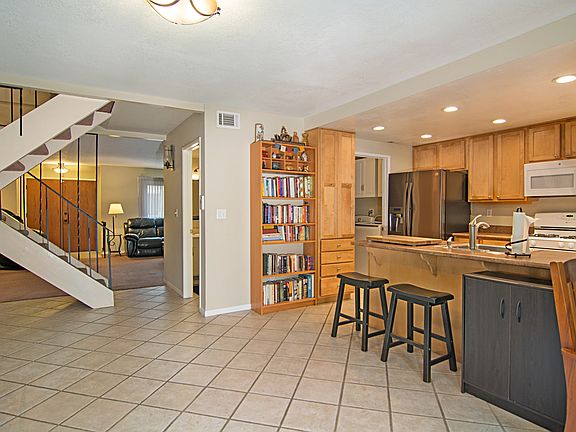 4th image of 4080 Mount Acadia Blvd