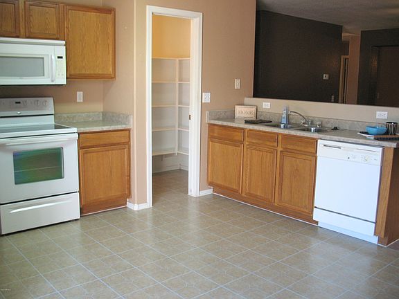 4th image of 2601 W ROMLEY Avenue