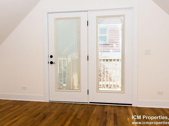 5th image of 1614 W Belle Plaine Ave #2T