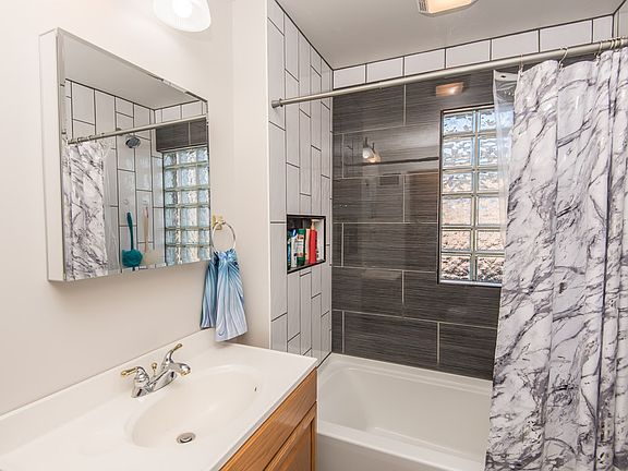 5th image of 737 College Ave #1