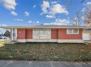 110 Midway St, Olin, IA 52320