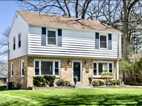 8020 North Whitney ROAD, Fox Point, WI 53217