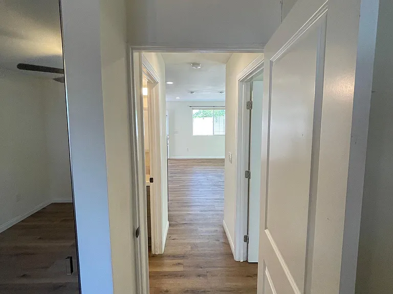 17946 Collins St — Photo 11